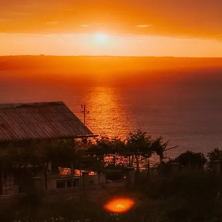 Sea View Family Szálloda 2*